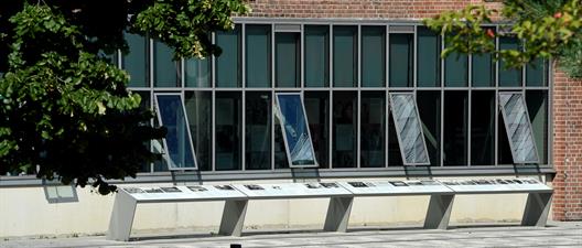 Außenansicht des Erinnerungsortes Alter Schlachthof auf dem Campus Derendorf der Hochschule Düsseldorf